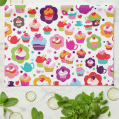 Niedlicher Schalenkuchen und Teetopf Küchentuch (Gefaltet)