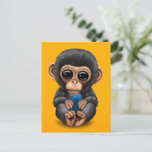 Niedlicher Schimpanse mit gelbem Handy Postkarte (Stehend Vorderseite)