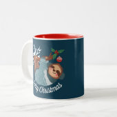 Niedlicher Schluck im Pullover für ein schönes Wei Zweifarbige Tasse (Vorderseite Links)