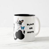 Niedlicher Schmetterling Schwarz-weiß blau Zweifarbige Tasse (VorderseiteRechts)