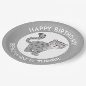 Niedlicher Schneeleopard personalisiert Cartoon Ge Pappteller (Schrägansicht)