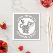 Niedlicher Schneeleopard personalisiert Cartoon Ge Serviette (Beispiel)