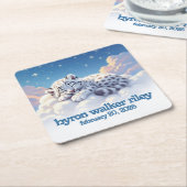 Niedlicher Schneeleopardenschlauch auf Wolkendusch Rechteckiger Pappuntersetzer (angewinkelt)