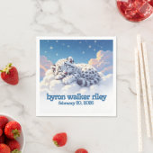 Niedlicher Schneeleopardenschlauch auf Wolkendusch Serviette (Beispiel)