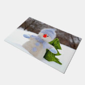 Niedlicher Schneemann in Blue Hat Fußmatte (Schrägansicht)
