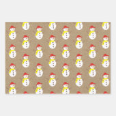 Niedlicher Schneemann und Schnee auf braunem beige Geschenkpapier Set (Vorderseite)