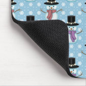 Niedlicher Schneemann und Schneeflocken Muster Mousepad (Ecke)