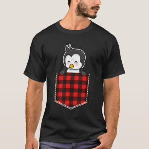 Niedlicher schüchterner Pinguin in rotem und schwa T-Shirt