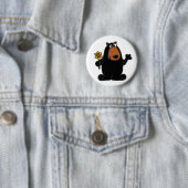 Niedlicher schwarzer Bär mit Narzissen-Cartoon Button (Beispiel)