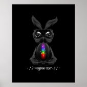 Niedlicher Schwarzer Bunny mit Chakra Rainbow Soul Poster (Vorne)