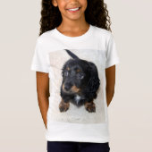 Niedlicher schwarzer Dackel Welpenhund T-Shirt (Vorderseite)