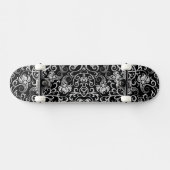 Niedlicher schwarzer dalmatinischer Blume Skateboard (Horizontal)