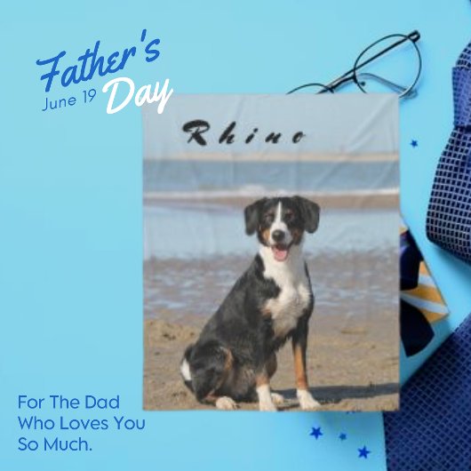 Niedlicher Schwarzer Hund am Strand Fleecedecke