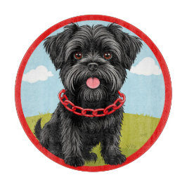 Niedlicher schwarzer Hund mit rotem Kollar im Cart Schneidebrett