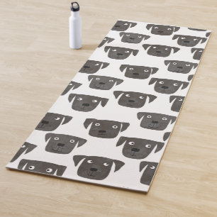 Niedlicher Schwarzer Labrador Retriever Hund Yogamatte