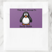 Niedlicher schwarzer Pinguin auf Lila Buchnamenspl Rechteckiger Aufkleber (Tasche)