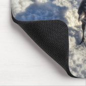 Niedlicher Schwarzer Rabe im Schnee-Foto Mousepad (Ecke)