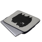 Niedlicher Schwarzer Spitz | Fluffy Cartoon Dog Laptopschutzhülle (Vorne Knopf)