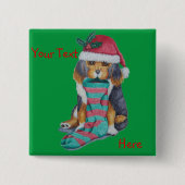 niedlicher schwarzer und brauner Welpe mit Button (Vorderseite)