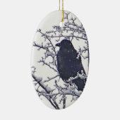 Niedlicher schwarzer Vogel in verschneiten Ästen Keramik Ornament (Rechts)