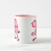 Niedlicher Scooter-Riding-Cartoon Pig Tasse (Zentrum)