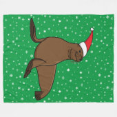 Niedlicher Seelöwe in einer Weihnachtsmannmütze Fleecedecke (Vorderseite (Horizontal))