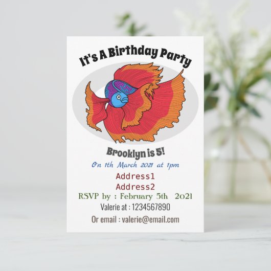 Niedlicher Siameser, der den Cartoon "Betta" bekäm Einladung (Stehend Vorderseite)