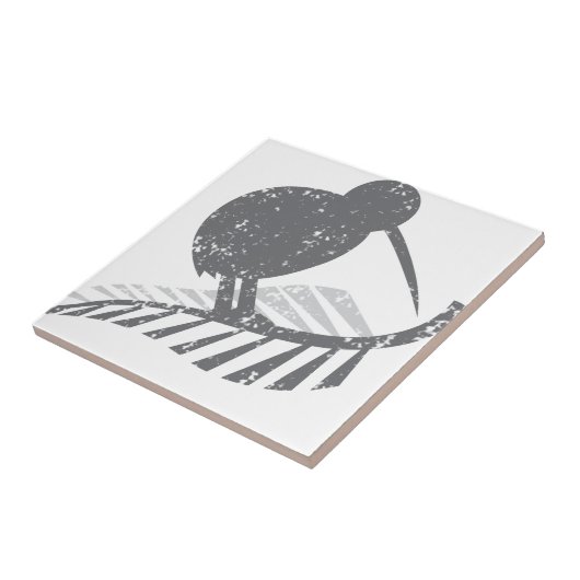 niedlicher silberner Kiwivogel und silberner Farn Fliese (Seite)