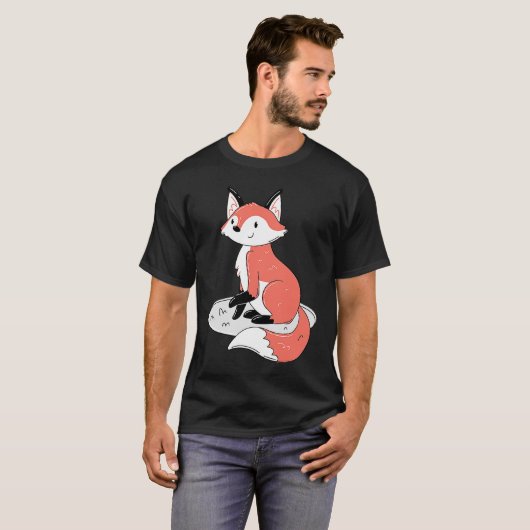 Niedlicher Sitzfuchs T-Shirt (Vorne ganz)