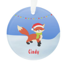 Niedlicher Snowy Fox in der Weihnachtsmannmütze