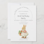 Niedlicher Sonnenhase mit Erdbeeren Geburtstag Einladung (Vorderseite)