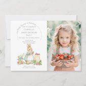 Niedlicher Sonnenhase mit Erdbeeren Geburtstag Einladung (Vorderseite)