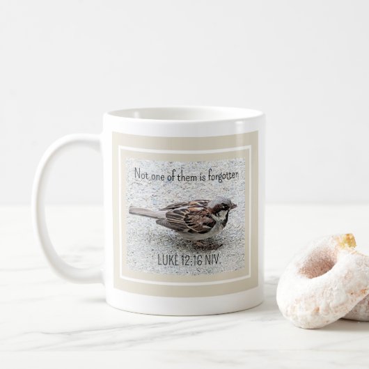 Niedlicher Sparrow Bird Foto Bibel Verse Simple Ta Kaffeetasse (Mit Donut)