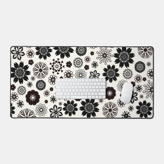 Niedlicher Spaß Modernes Schwarz-Weiß-Muster Schreibtischunterlage (Tastatur & Maus)