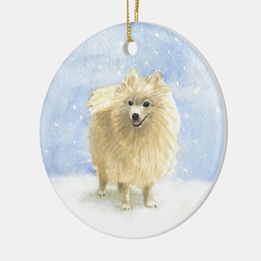 Niedlicher Spitz Eskie Hund im Schneewasser Keramik Ornament (Links)