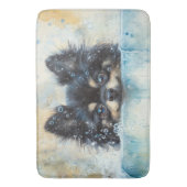 Niedlicher Spitz Hund in der Badewanne Badematte (Vorderseite Vertikal)