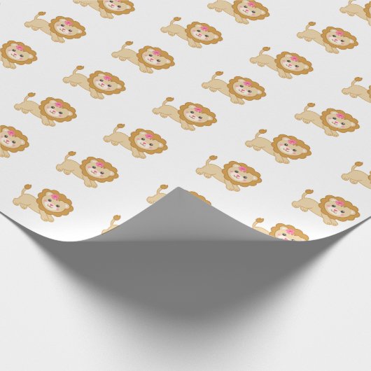 Niedlicher Springlion mit rosa Bug Geschenkpapier (Ecke)