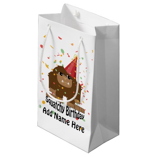 Niedlicher Squatchy Geburtstag Bigfoot Kleine Geschenktüte (Vorderseite Schrägansicht)