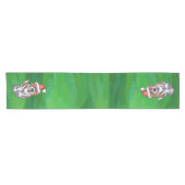 Niedlicher St. Bernard in Weihnachtsmannmütze auf Kurzer Tischläufer (Horizontal)