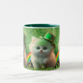 Niedlicher St Patricks Day Cat Rainbow Gold Person Zweifarbige Tasse (Mittel)
