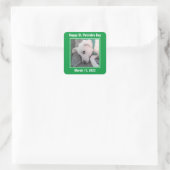 Niedlicher St. Patrick's Day Green Lazy Dog Quadratischer Aufkleber (Tasche)