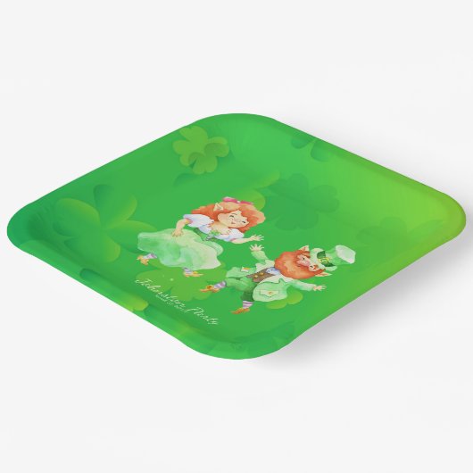 Niedlicher St. Patrick's Day Irish Elves Dancing J Pappteller (Gewinkelt)