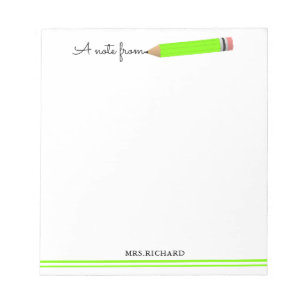 Niedlicher Stift ein Hinweis von Lehrer Personalis Notizblock