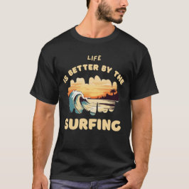 Niedlicher T - Shirt mit Surfdesign