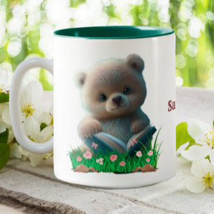 Niedlicher Teddy Bar liest ein Buch Personalisiert Zweifarbige Tasse