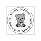 Niedlicher Teddy Bear mit einer Berry Round-Adress Gummistempel (Prägung)