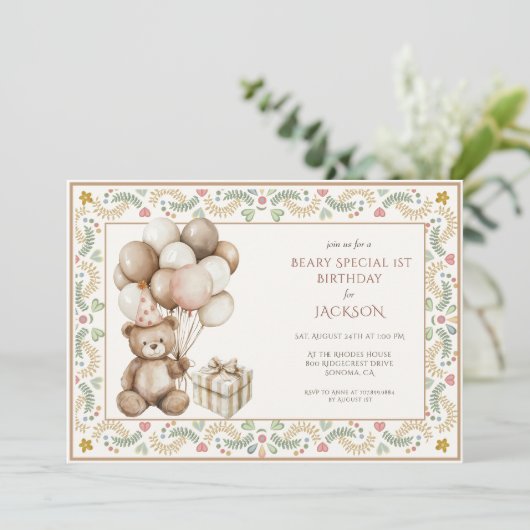 Niedlicher Teddybär 1. Geburtstag Einladung (Stehend Vorderseite)
