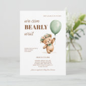 Niedlicher Teddybär, den wir frühzeitig abwarten k Einladung (Stehend Vorderseite)