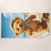 Niedlicher Teddybär, der am Strand spaziert Strandtuch (Vorderseite)