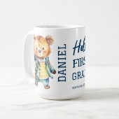 Niedlicher Teddybär der ersten Klasse in einer Jac Kaffeetasse (Vorderseite Links)